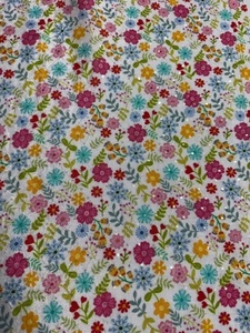 Nuevo Tejido Ligero Personalizado de Seda Rústica con Estampado Digital y Trabajo de Lentejuelas para Confección de Prendas y Vestidos - Product Image 3