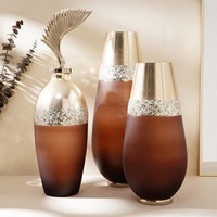 Nouveauté I K IK-FV-1006 Vase de table en laiton moderne, forme irrégulière, embellissement métallique bicolore unique, fait main
