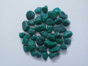 Guijarros redondos verdes recubiertos orgánicos Acuario especial y decoración de paisajismo Piedra triturada colorida - Product Image 2