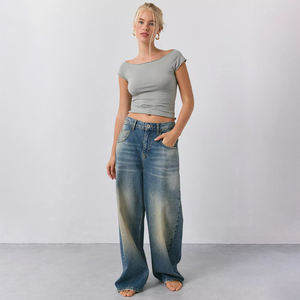 เสื้อยืดคอกลมสีชมพูสำหรับผู้หญิง ผ้าฝ้าย 100% แขนสั้นแบบครอป เสื้อแฟชั่นบูติก สั่งทำโลโก้ได้ ขายส่งเสื้อผ้าผู้หญิง - Product Image 1