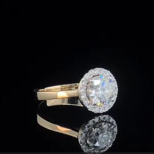 แหวนหมั้นเพชรทรงกลมแบบ Halo น้ำหนัก 2.10 กะรัต ผลิตในห้องปฏิบัติการ ทองคำแท้ 14K ได้รับการรับรองจาก IGI - Product Image 3