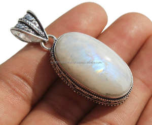 Colgante de collar de piedra lunar de arcoíris de Plata de Ley 925 hecho a mano colgante de piedras preciosas de lágrima ovalada de diseñador bohemio - Product Image 1