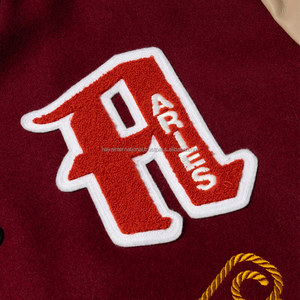 Corps en laine 100% bordeaux classique avec manches en cuir avec doublure matelassée coupe régulière veste universitaire - Product Image 4