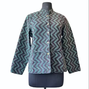Veste pour homme en coton pur, entièrement imprimée à la main avec motifs géométriques en chevron, réversible, style ethnique. - Product Image 1