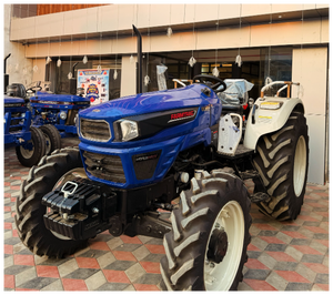 Tractor de Ruedas Farmtrac 4WD de 60HP con Tecnología Avanzada, Caja de Cambios con Transmisión de Engranajes, Motor Automático, Eficiencia Superior Inigualable - Product Image 2