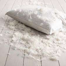 Plumas de Pato Decorativas al por Mayor - Plumas Teñidas Brillantes para Eventos y Proyectos Artísticos - Product Image 3