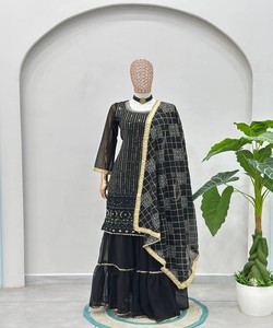 Ensemble haut, sharara et dupatta en georgette fantaisie avec broderie, sequins et travail zari, pour tenue de fête, prix de gros, vêtement ethnique, coton multicolore - Product Image 5