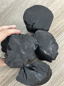 Charbon de bois de Khaya de qualité supérieure |   Chaleur intense et combustion longue durée |   Usine au Vietnam - Product Image 4
