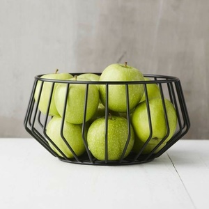 Corbeille à fruits ovale en métal noir moderne, support de rangement ouvert minimaliste pour comptoir de cuisine - Product Image 3