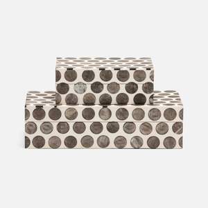 Boîtes à bijoux contemporaines en résine et MDF avec finition minimaliste et système de verrouillage sécurisé pour la maison - Product Image 6