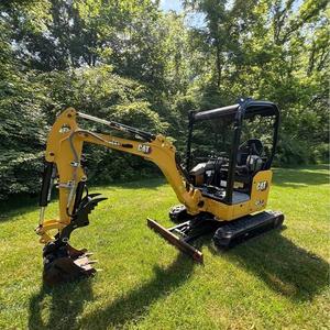 Miniexcavadora CAT 301.7 CR de 12 toneladas de capacidad con componentes principales como motor y bomba, a la venta ahora. - Product Image 4