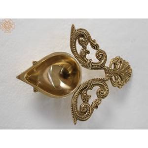 Exótica Lámpara Diya de Latón de Diseño Hecha a Mano en India, Artículo de Decoración para el Hogar, Hecho a Mano en India, Modelo MIU793 - Product Image 3