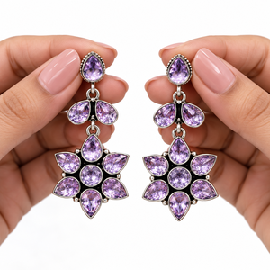 Pendientes Colgantes de Plata Oxidada con Gema Morada |   Diseño Floral Estilo Vintage |   Venta al por Mayor Directa de Fábrica de Joyería de Moda |   OEM ODM Personalizado - Product Image 6