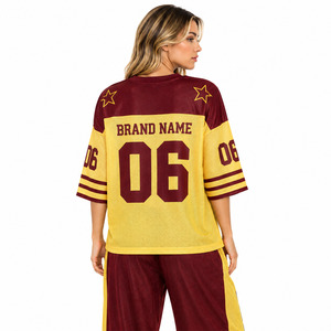 Camiseta Deportiva Retro Unisex de Alta Calidad, Estilo Oversize con Hombros Caídos, Diseño Clásico de Fútbol Americano, Personalizable con Número en Relieve - Product Image 4