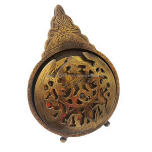 Produit Dessous de verre en laiton nautique avec tapis et coussinets au look vintage - Product Image 1