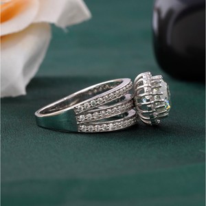 Bague solitaire en or 14 carats avec diamant de laboratoire vert fantaisie taille portugaise de 2,00 carats et sertissage à griffes – Bague de déclaration - Product Image 3