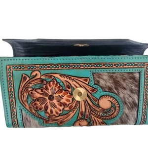 Bolso de Mano Tipo Clutch con Solapa Azul Cielo, 100% Cuero Genuino, Estilo Bohemio, con Bordado a Mano - Product Image 4