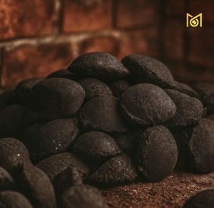 Briquetas de Carbón de Cáscara de Coco de Alto Rendimiento, 50x50x27 mm, Larga Duración, para Barbacoa, Exportación a Granel desde India - Product Image 6