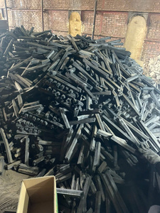 Carbón de briquetas de aserrín de madera dura de Vietnam, combustible negro uniforme, fácil almacenamiento, ahorro de costos, servicio OEM - Product Image 4