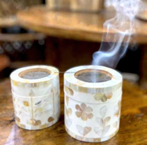 Quemador de Incienso de Aromaterapia Ecológico Hecho a Mano con Nácar y Madera de Mango con Fragancia 100% Natural para Incienso Indio - Product Image 6