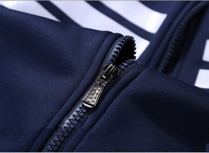 Conjunto Deportivo Negro para Hombre, Sudadera con Capucha y Cordón Ajustable, Bolsillos Laterales, Estilo Deportivo, Corte Regular, Ropa de Otoño, Diseño 2 en 1 - Product Image 5