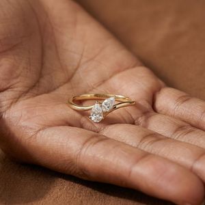Bague Toi Moi en or massif 14 carats avec diamant taille poire de 0,51 carat de style floral, cultivé en laboratoire, cadeau d'anniversaire pour petite amie - Product Image 1