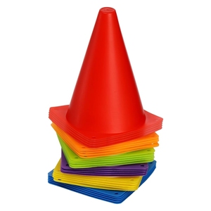 Cônes en caoutchouc durables pour la pratique sportive, cônes en caoutchouc sécuritaires pour l'entraînement sportif des enfants, cônes flexibles pour les exercices d'entraînement au football. - Product Image 5