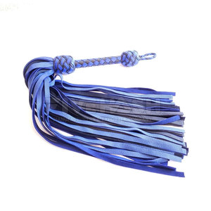 Flogger de Cuero Hecho a Mano, Material de Cuero, Tiras Suaves, Diseño Flexible, Flogger de Cuero de Uso Suave - Product Image 3