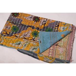 Colcha Lavinas Kantha Suzani Bordada a Mano, Colcha Floral de Algodón Vintage, Manta Boho India, Ropa de Cama Lavable - Product Image 5