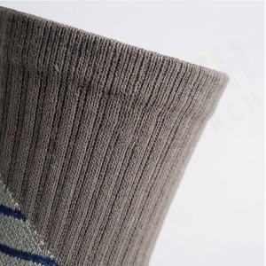 ถุงเท้าแบดมินตันประสิทธิภาพสูง รองรับแรงกระแทก ระบายอากาศได้ดี เหมาะสำหรับกีฬาในสนามและฟิตเนส  ออกแบบตามสั่ง - Product Image 4