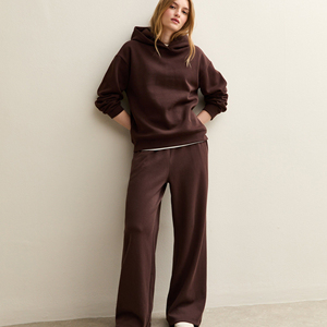 Pantalon de jogging décontracté streetwear personnalisé pour femme, coupe large, avec cordon de serrage, en molleton de coton, pour l'extérieur - Product Image 1