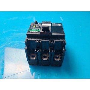 Interruptor Diferencial Fuji EG103C EG103C(75A) Usado Como Está, Piezas de Equipos Semiconductores de Época - Product Image 1