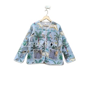 เสื้อโค้ทฮิปปี้สำหรับผู้หญิงทำด้วยมือแจ็กเก็ต Kantha กลับด้านได้ผ้าฝ้ายอินเดียพิมพ์ลายหลากหลาย - Product Image 1