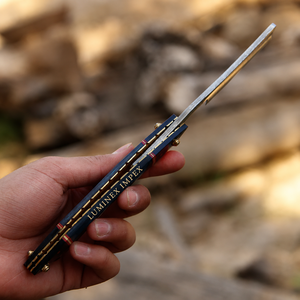 Navaja de Afeitar Recta Vintage Luminex Impex con Mango de Concha de Abulón y Acero al Carbono, Lista para Usar en Barberías y Salones - Product Image 1