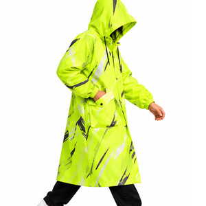Veste de pluie d'extérieur avec fermeture à boutons-pression, usage quotidien, résistante au vent, service OEM ODM, vêtements de pluie personnalisés, coupe unisexe, entretien facile - Product Image 2