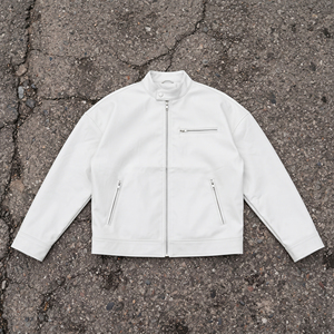 Chaqueta de moto de cuero PU blanca para hombre, cuello alto, elegante, chaqueta de cuero para motociclista, abrigo de motorista con cremallera personalizada para hombre - Product Image 1