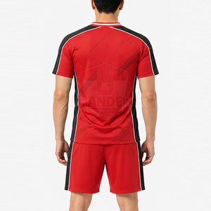 Tenue de football sportive, tissu léger, design confortable, parfaite pour le jeu en extérieur et les entraînements quotidiens - Product Image 4