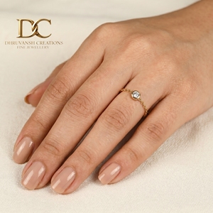 Anillo Solitario Minimalista de Oro Amarillo Sólido de 9K de Alta Calidad con Diseño de Cadena de Eslabones y Diamante de Laboratorio Certificado por IGI, Joyería para Mujer - Product Image 1