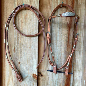 Têtière Western en Cuir Véritable Faite à la Main pour Cheval, Ornée d'un Décor Fantaisie, Gravée et Peinte à la Main - Product Image 1