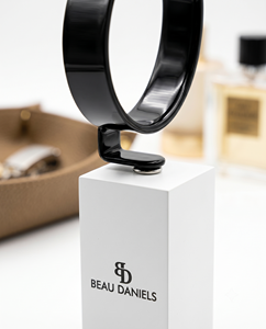 Exhibidores de Relojes de Acrílico Transparente Personalizados de Alta Calidad, Modernos y de Lujo, con Logotipo Grabado con Láser para Tiendas de Relojes - Product Image 2