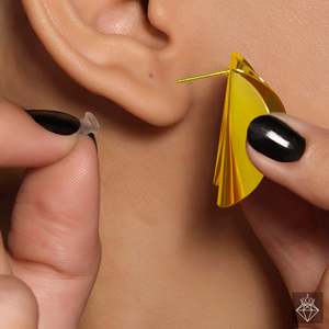 Prao ต่างหูเม็ดกลมชุบทองป้องกันการเสื่อมเสียกระดุมกลับหัวเป็นเครื่องประดับที่หรูหราและหรูหรา - Product Image 1