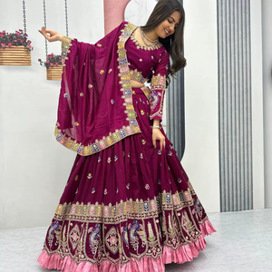 Lahenga Choli Dupatta de Seda Vichitra con Bordado de Hilo y Lentejuelas, Largo hasta el Suelo, Estilo Vintage para Fiesta - Product Image 1