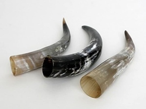 Corne à boire en corne de buffle de style viking, faite à la main, durable et de haute qualité - Product Image 2