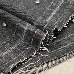 Shorts de mezclilla personalizados con pedrería para hombre, estilo urbano y veraniego, shorts con lavado ácido y cristales por toda la prenda para hombre - Product Image 3