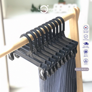 Lot de 10 cintres à vêtements en plastique de 8 pouces avec pinces et patins en caoutchouc antidérapants, OEM disponible - Product Image 6