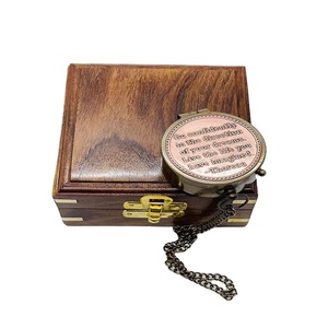 Boussole en laiton avec boîte en bois cadeau d'affichage de cadran de pointeur de taille personnalisée pour les activités de plein air-Faizacraft - Product Image 1