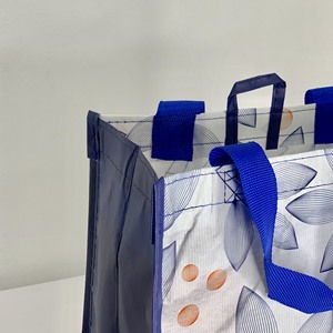 Sacs fourre-tout en non-tissé écologiques et recyclables personnalisés en gros avec logo imprimé sur mesure, en matériau PP, fabrication au Vietnam - Product Image 5