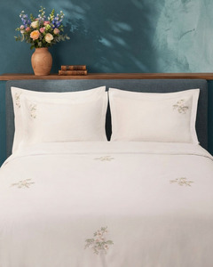 Juego de Funda de Edredón y Fundas de Almohada Quang Thanh con Bordado Personalizado de Flores Bonitas, Estilo Europeo-Americano, 250 Hilos, Hecho a Máquina - Product Image 4