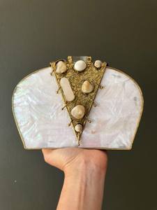 Bolso de mano artesanal de forma irregular para mujer, elegante y hermoso, con revestimiento de latón a un precio razonable por Universal Overseas - Product Image 6