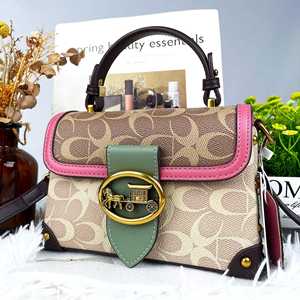 Bolso de Mano Cuadrado de PVC Impermeable de Lujo para Mujer, con Cierre de Solapa y Decoración Metálica, para Uso Diario - Product Image 2